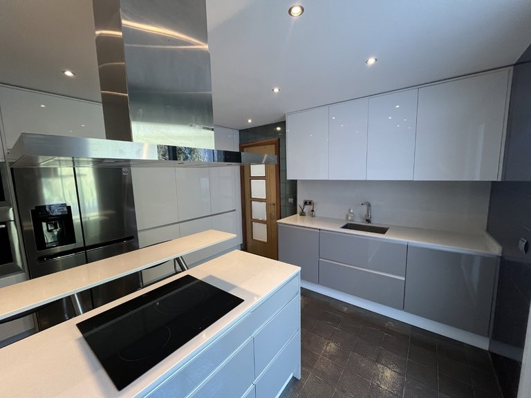 Penthouse for Sale in El Embrujo Banús, Marbella, Malaga 16