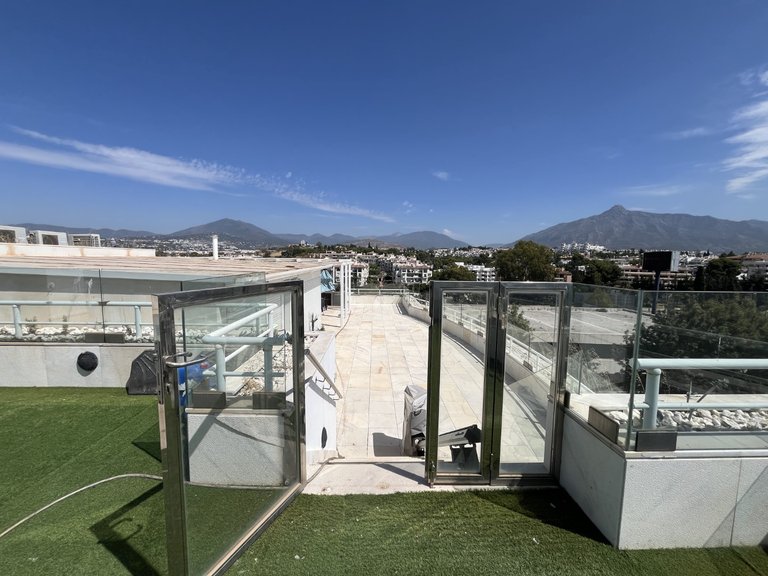 Penthouse for Sale in El Embrujo Banús, Marbella, Malaga 42