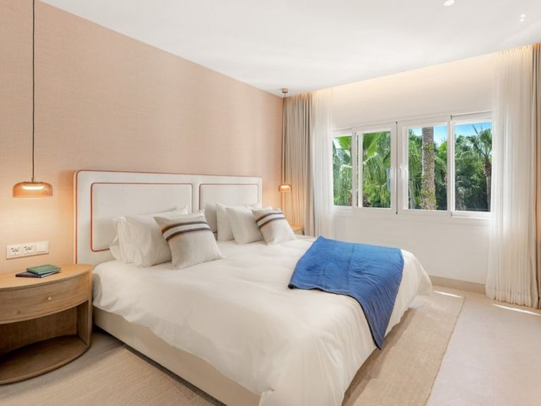 Penthouse for Sale in Bahía del Velerín, Estepona, Malaga 14