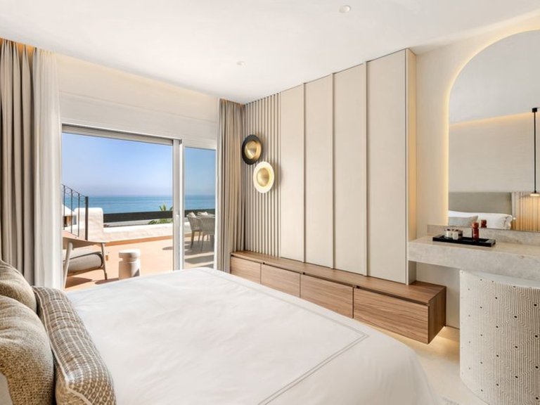Penthouse for Sale in Bahía del Velerín, Estepona, Malaga 9