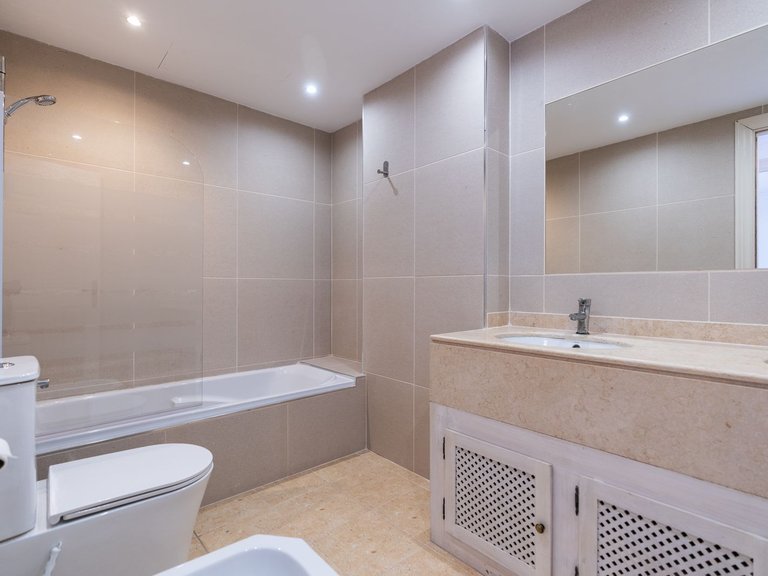 Apartment for Sale  in Estepona, Malaga 12