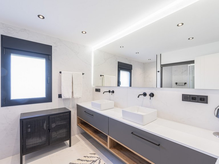 Apartment for Sale  in Marbella, Malaga 23