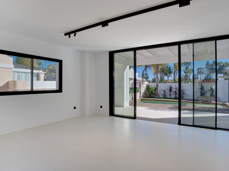 Apartment for Sale  in Estepona, Malaga 5