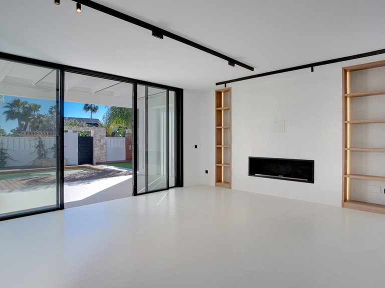 Apartment for Sale  in Estepona, Malaga 4