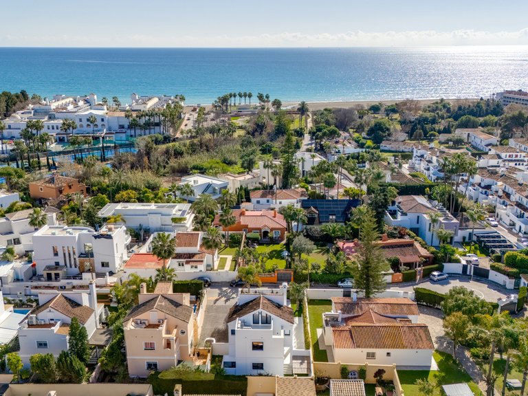 Apartment for Sale  in Estepona, Malaga 36