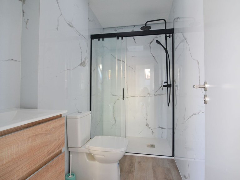 Apartment for Sale  in Fuengirola, Malaga 14