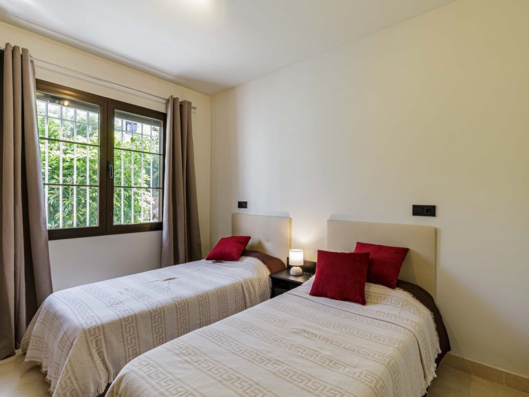 Apartment for Sale  in Benahavis, Malaga 7