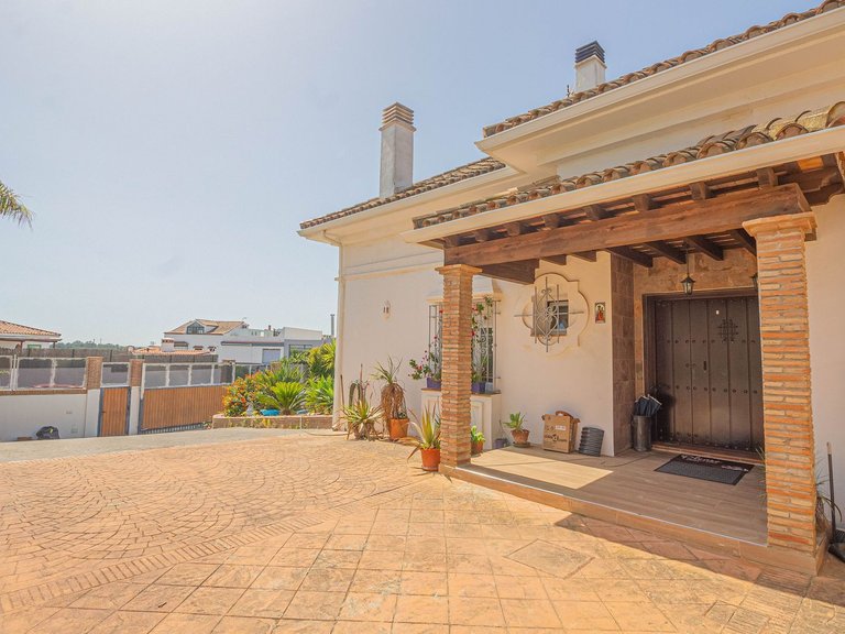 Apartment for Sale  in Pueblo Nuevo De Guadiaro, Cadiz 8