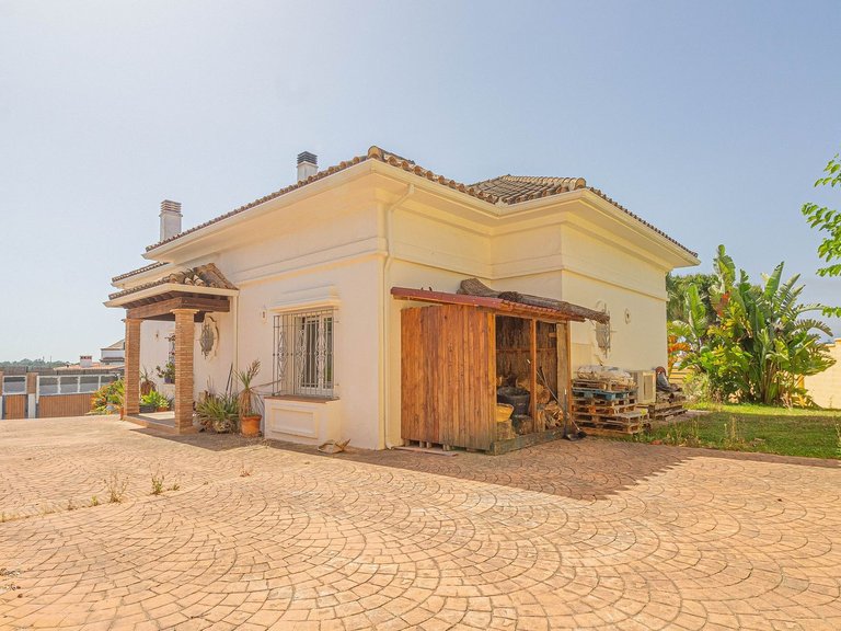 Apartment for Sale  in Pueblo Nuevo De Guadiaro, Cadiz 7