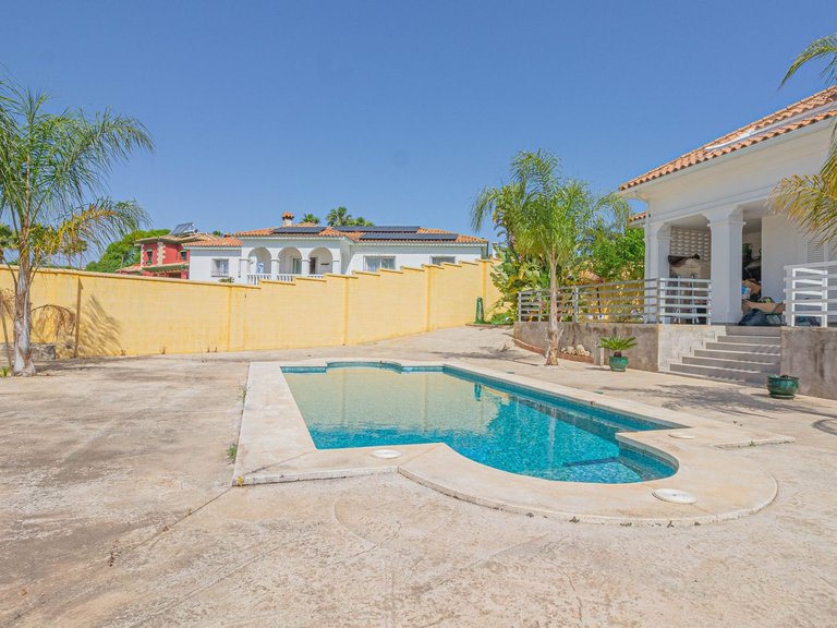 Apartment for Sale  in Pueblo Nuevo De Guadiaro, Cadiz 5