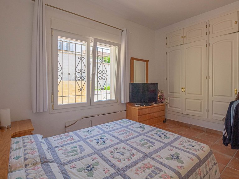 Apartment for Sale  in Pueblo Nuevo De Guadiaro, Cadiz 20