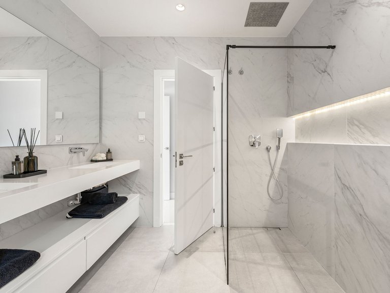 Apartment for Sale  in Benahavis, Malaga 28