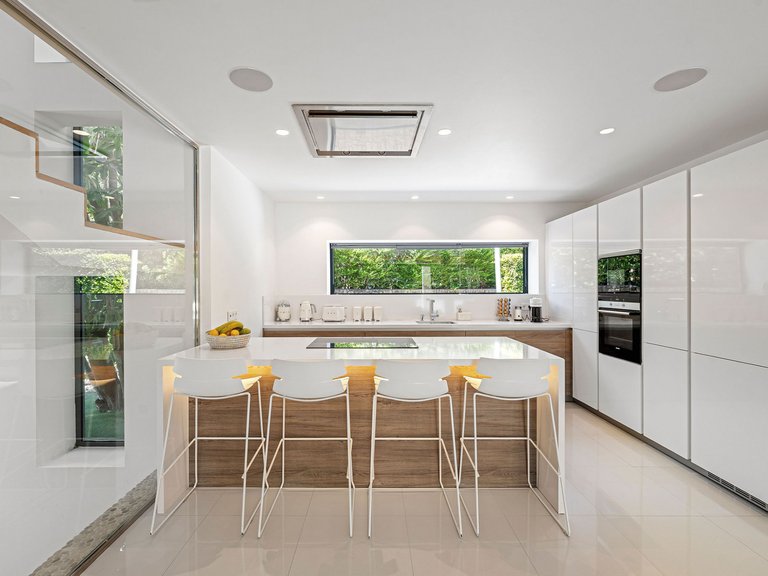 Apartment for Sale  in Benahavis, Malaga 17
