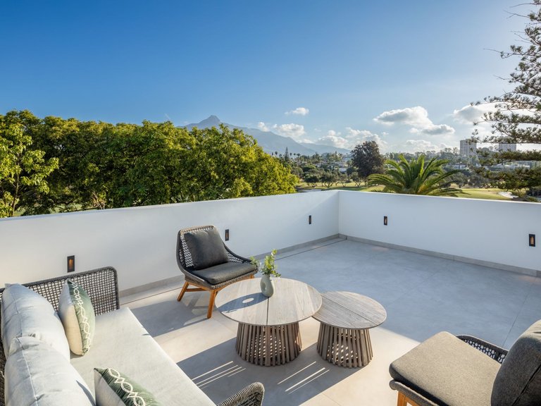 Apartment for Sale  in Marbella, Malaga 20