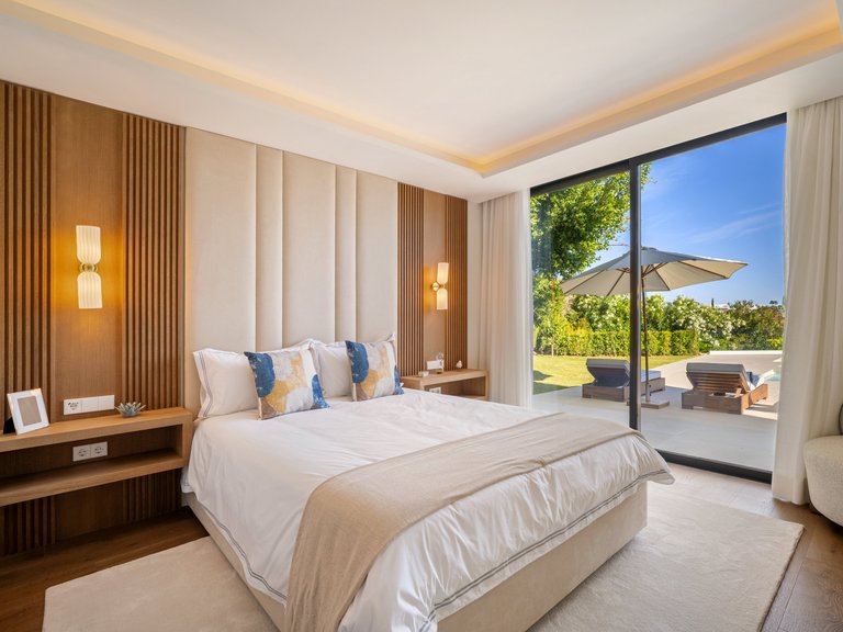 Apartment for Sale  in Marbella, Malaga 36