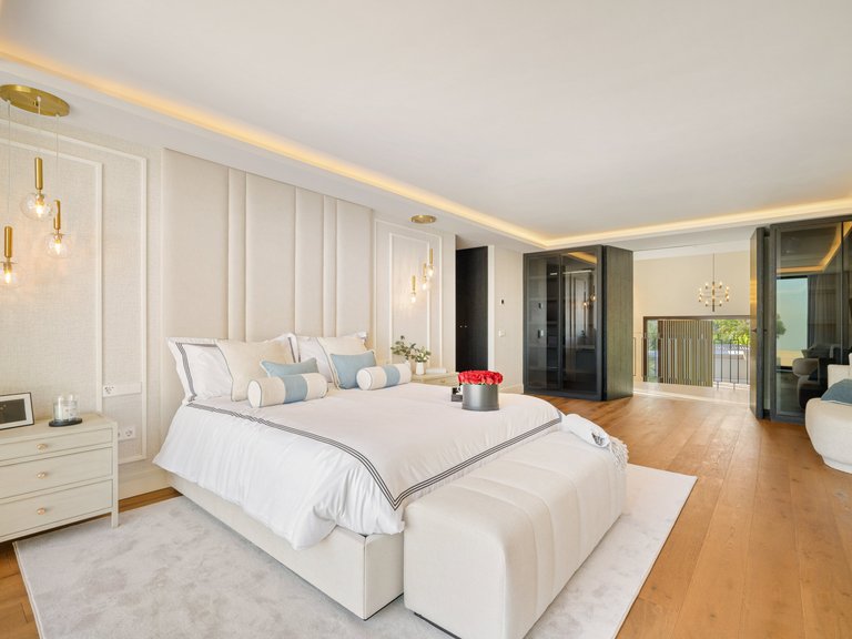 Apartment for Sale  in Marbella, Malaga 28