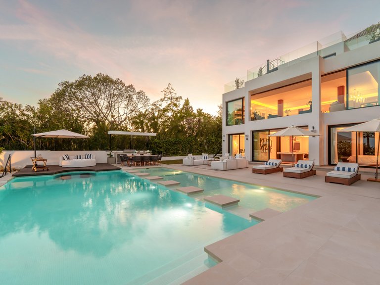 Apartment for Sale  in Marbella, Malaga 52