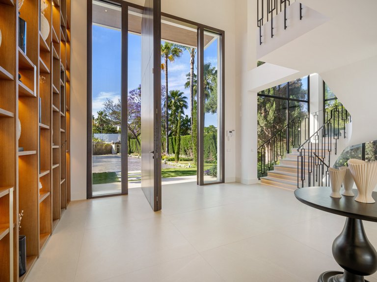 Apartment for Sale  in Marbella, Malaga 23