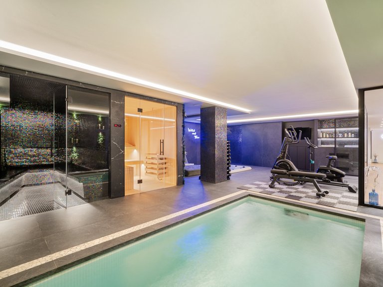 Apartment for Sale  in Marbella, Malaga 46