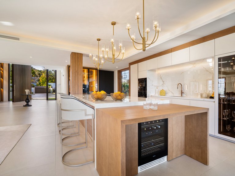 Apartment for Sale  in Marbella, Malaga 15