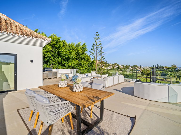 Apartment for Sale  in Marbella, Malaga 34