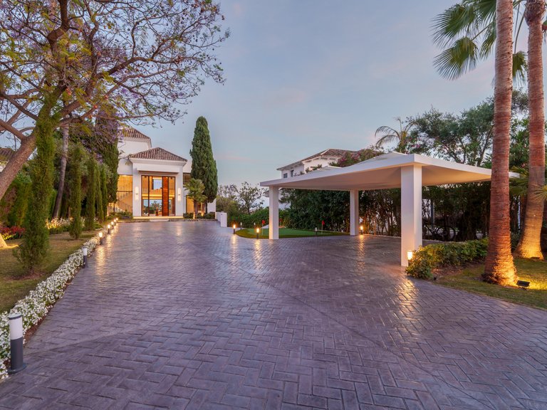 Apartment for Sale  in Marbella, Malaga 50