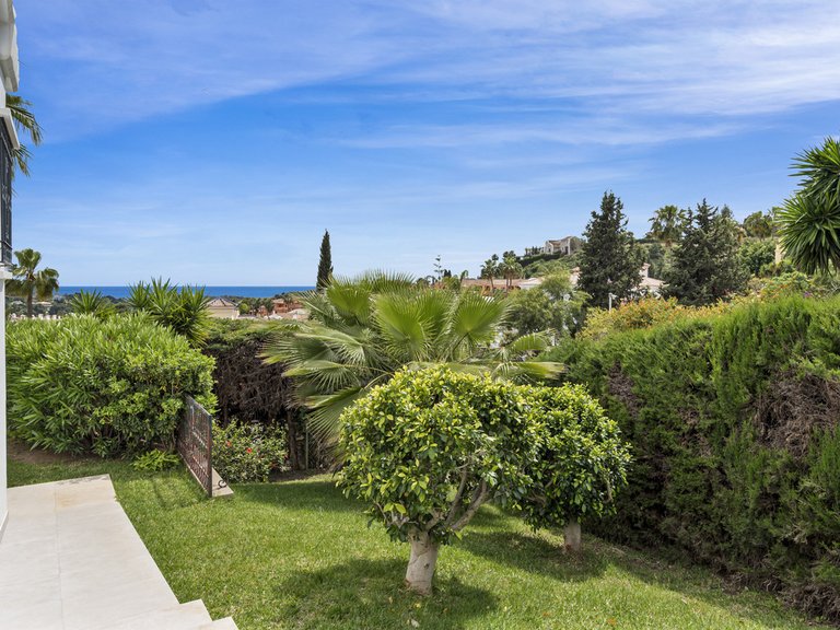 Apartment for Sale  in Benahavis, Malaga 44