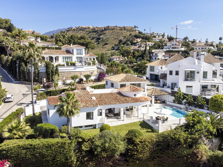 Apartment for Sale  in Benahavis, Malaga 46