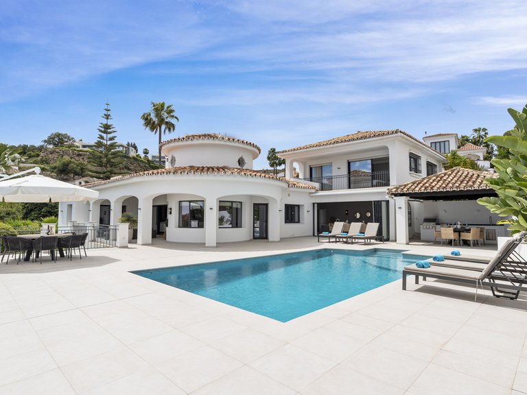 Apartment for Sale  in Benahavis, Malaga 3