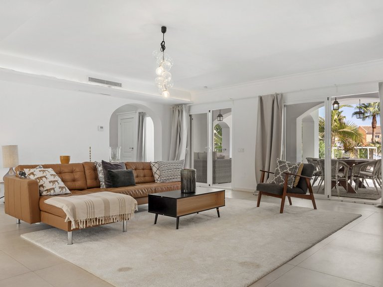 Apartment for Sale  in Marbella, Malaga 10