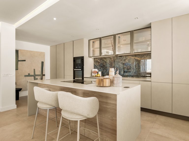 Apartment for Sale  in Marbella, Malaga 14
