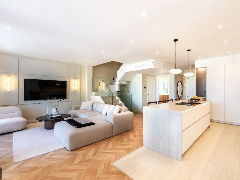 Town House for Sale in Marbella Golden Mile, Marbella, Malaga 21