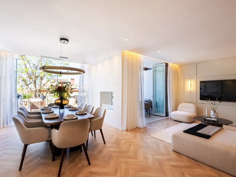 Town House for Sale in Marbella Golden Mile, Marbella, Malaga 24