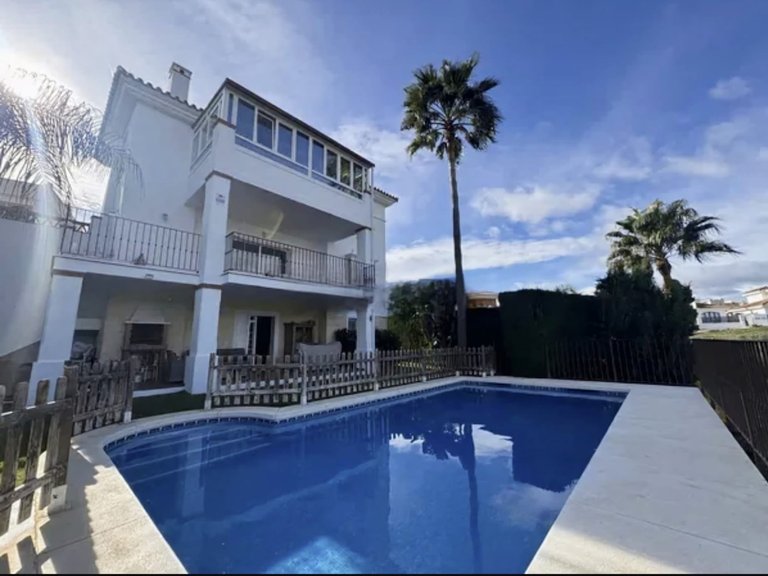 Villa for Sale in Mijas Costa, Malaga 1