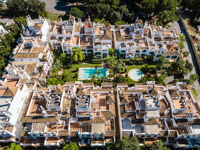 Apartment for Sale in Marbella Golden Mile, Marbella, Malaga 2
