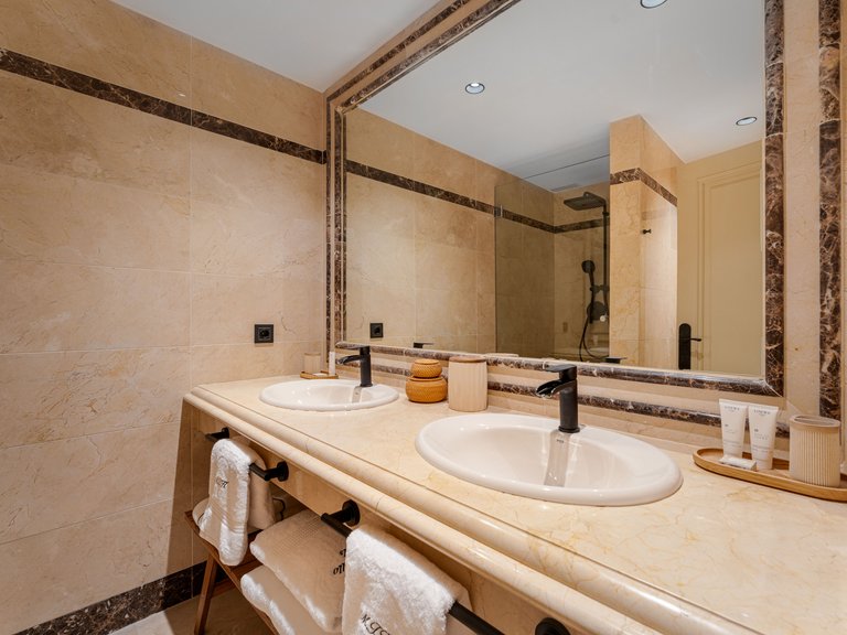 Apartment for Sale in Marbella Golden Mile, Marbella, Malaga 8