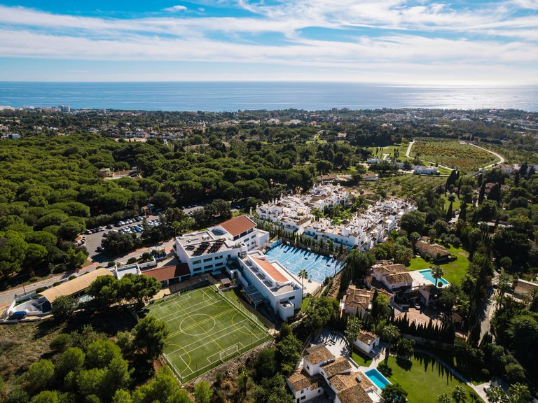 Apartment for Sale in Marbella Golden Mile, Marbella, Malaga 1