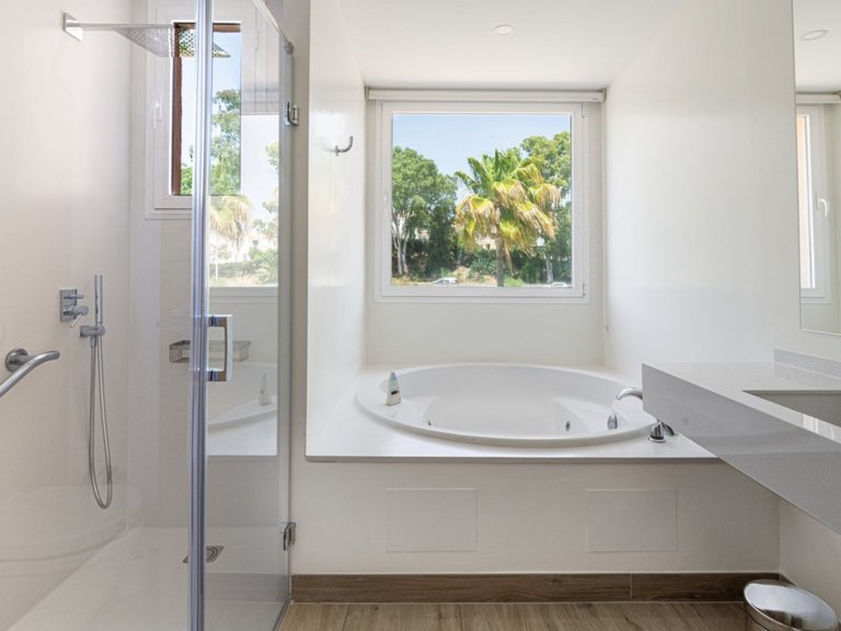Penthouse for Sale in Estepona East, Estepona, Malaga 7