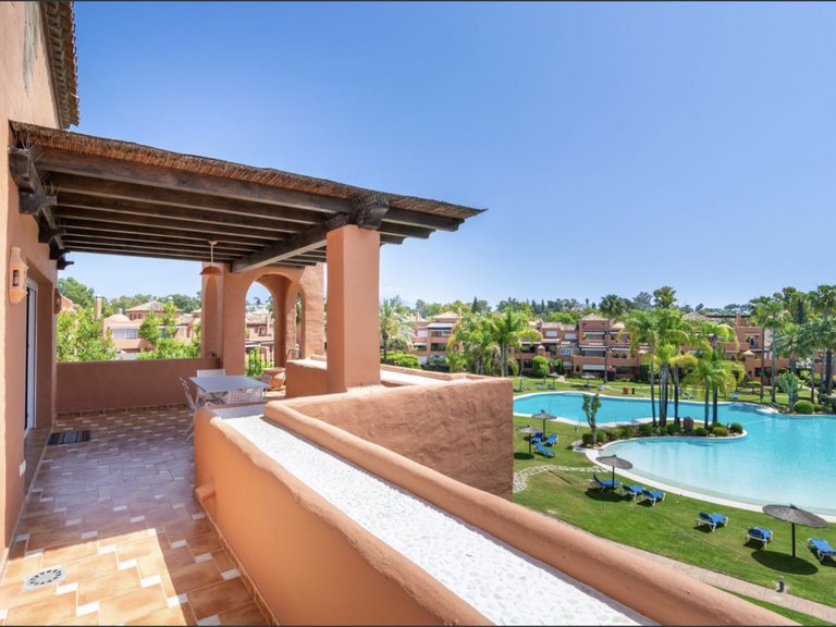 Penthouse for Sale in Estepona East, Estepona, Malaga 1