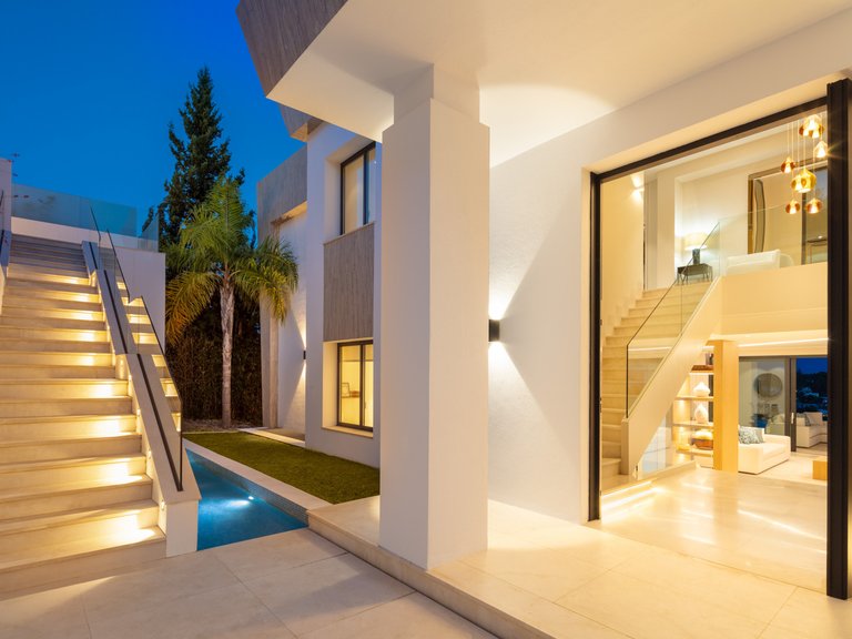 Villa for Sale in Estepona East, Estepona, Malaga 4