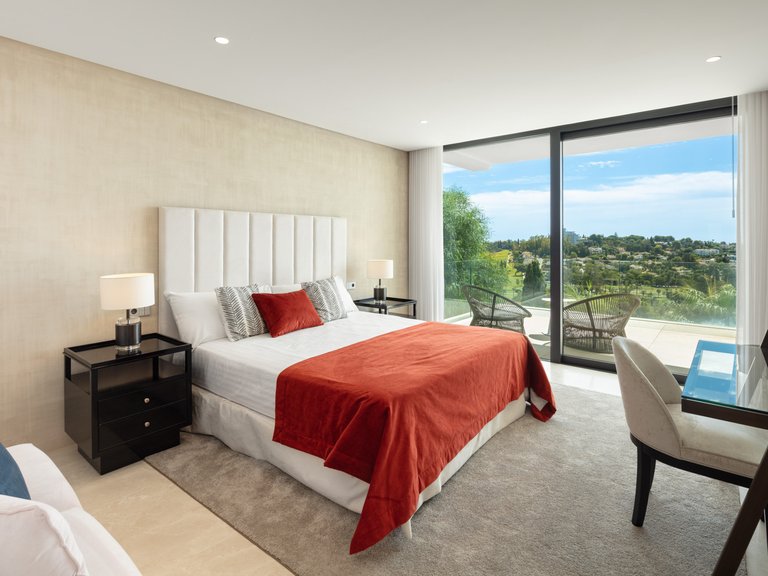 Villa for Sale in Estepona East, Estepona, Malaga 16