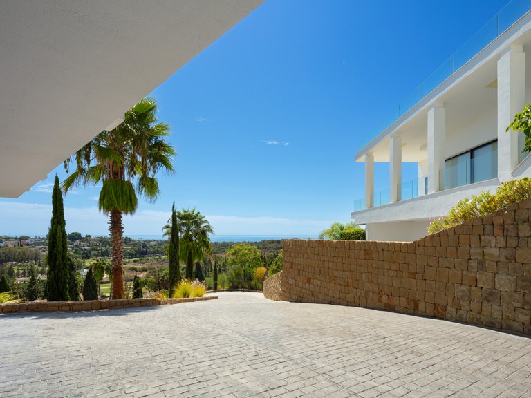 Villa for Sale in Estepona East, Estepona, Malaga 7