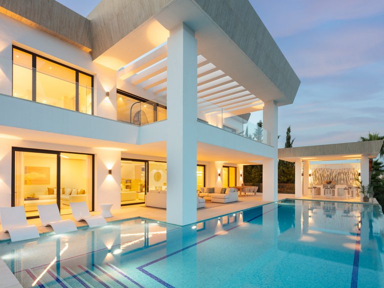 Villa for Sale in Estepona East, Estepona, Malaga 6