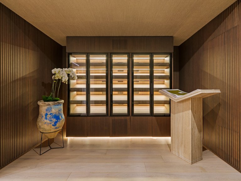 Villa for Sale in El Madroñal, Benahavis, Malaga 16