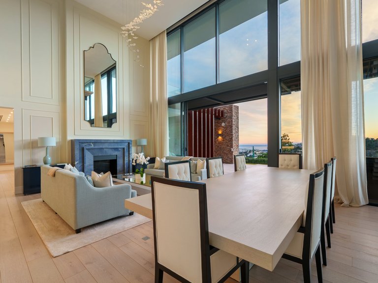 Villa for Sale in El Madroñal, Benahavis, Malaga 22