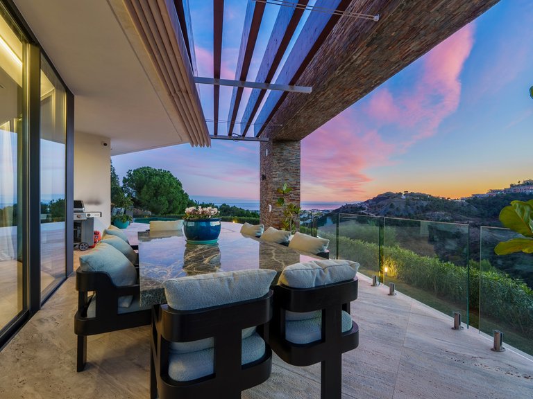 Villa for Sale in El Madroñal, Benahavis, Malaga 27
