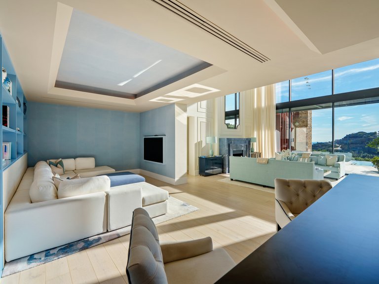 Villa for Sale in El Madroñal, Benahavis, Malaga 14