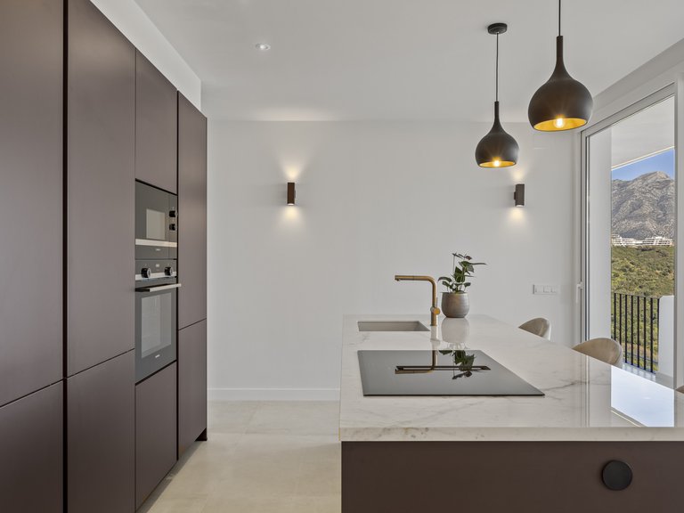 Apartment for Sale in Altos de La Quinta, Benahavis, Malaga 8