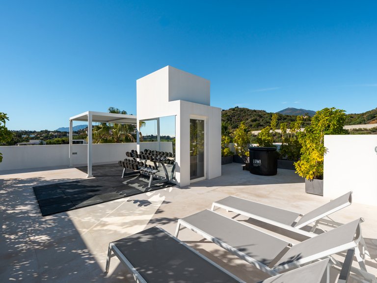 Villa for Sale in Nueva Andalucia, Marbella, Malaga 16