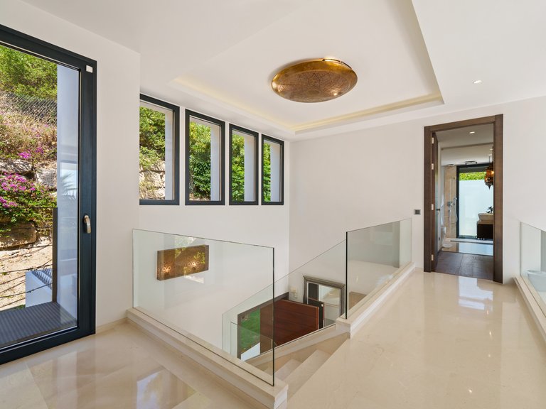 Villa for Sale in Nueva Andalucia, Marbella, Malaga 23